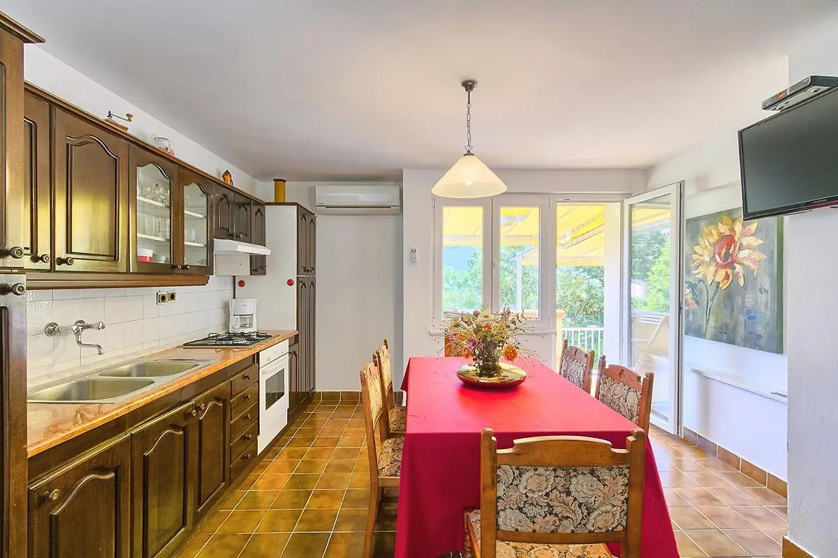 Im Jahr 2014 Renoviertes Ferienhaus 400 Meter Zum Strand Premantura Croacia